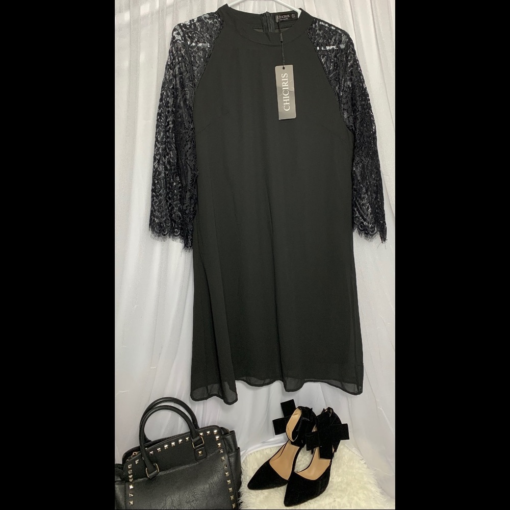 Black Lace Flowy Dress LARGE